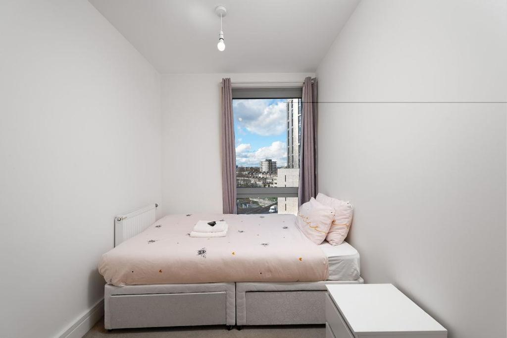 Modern Serviced 3-bedroom Flat In East Appartement Londres