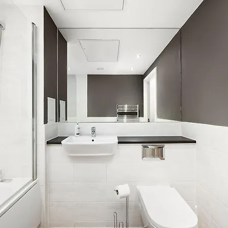 Modern Serviced 3-Bedroom Flat In East London Exterior photo
